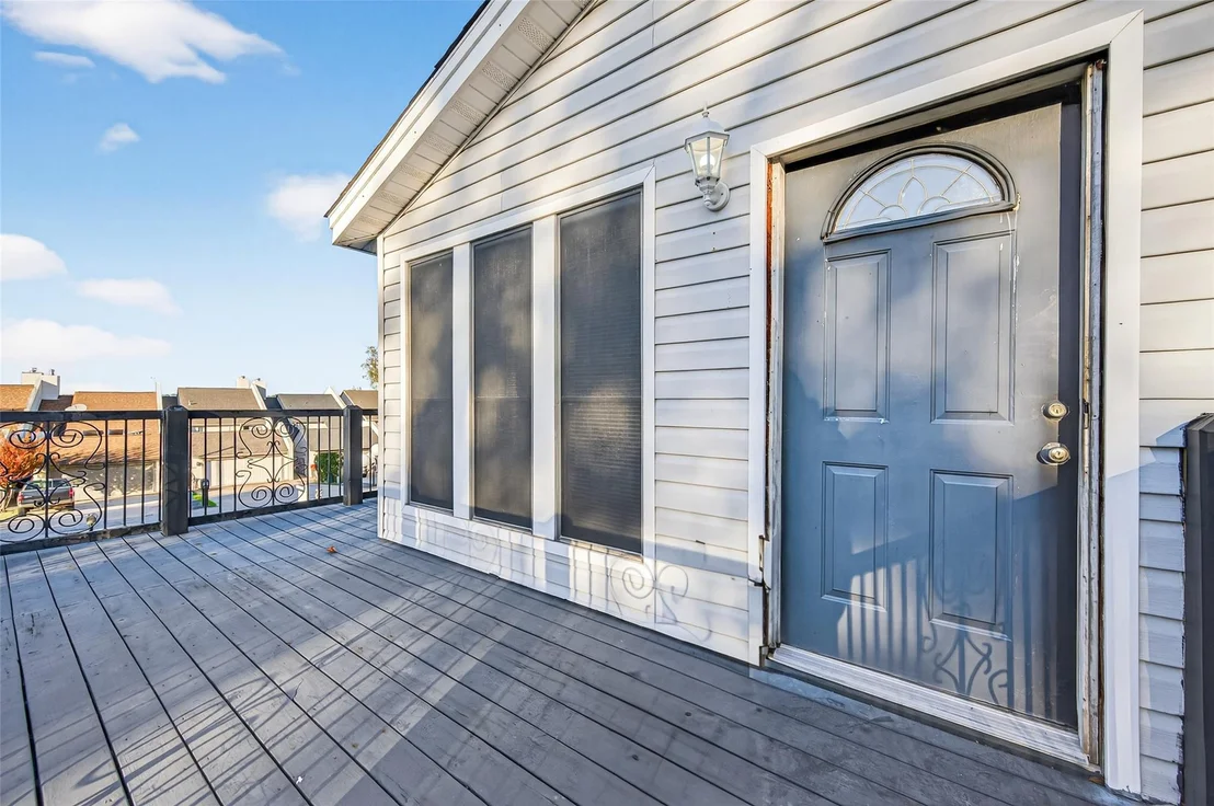 Photo of 805 Lake View Drive