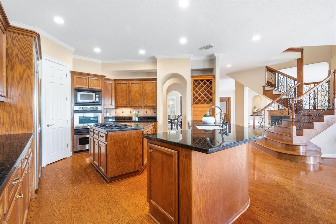 Photo of 19006 Windsor Lakes Drive