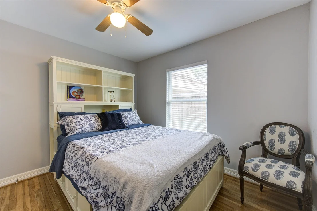 Photo of 7602 Hammerly Boulevard