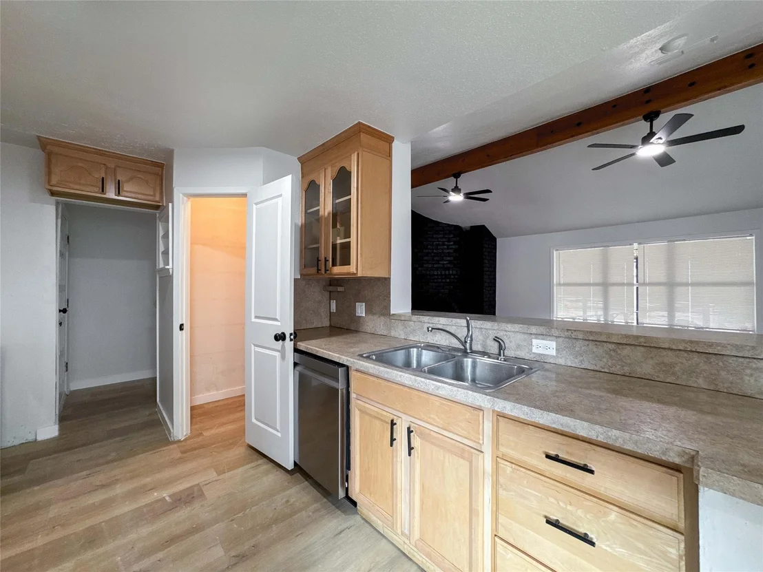 Photo of 4934 Whispering Falls Drive