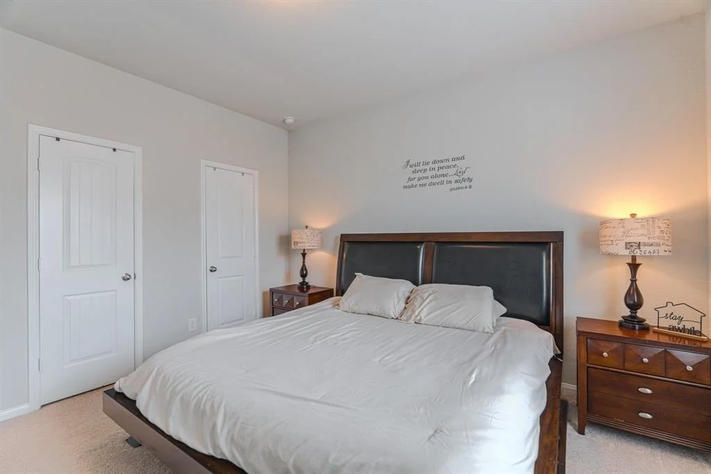 Photo of 17619 Harbourfront Road