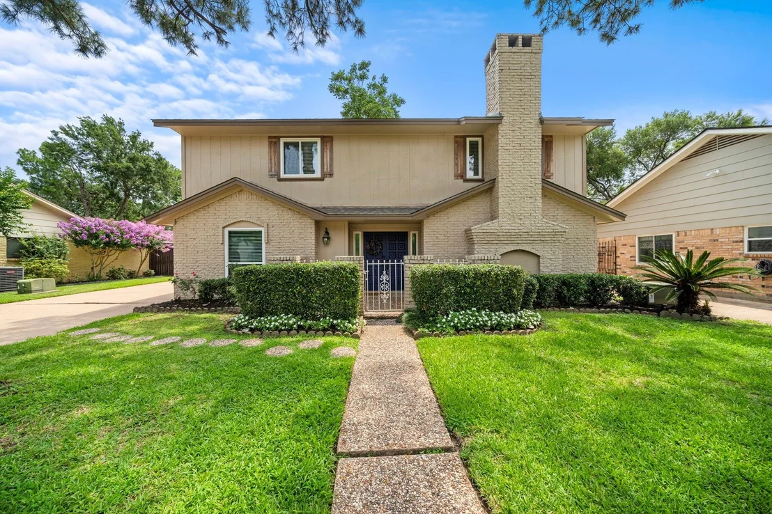 Photo of 2830 Bernadette Lane