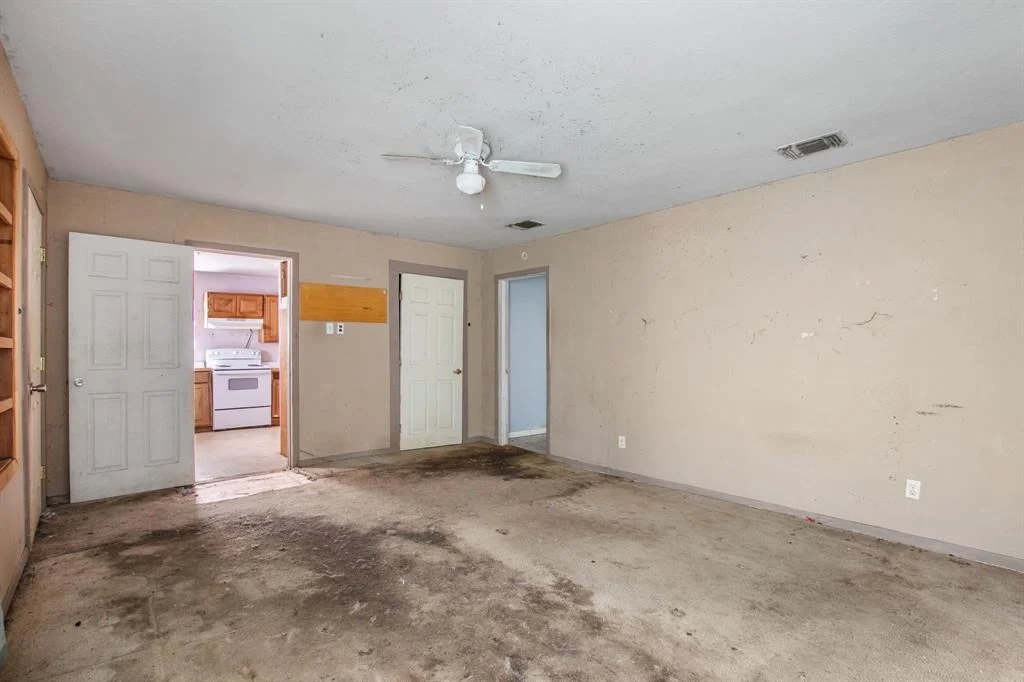 Photo of 100 E Austin Street