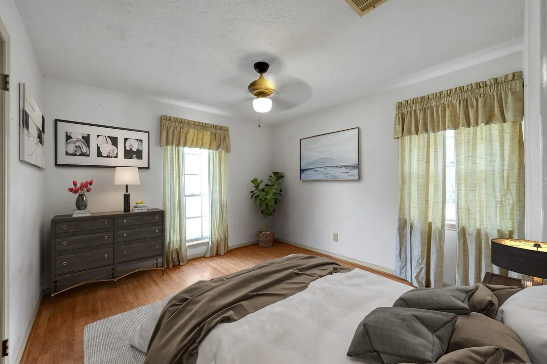 Photo of 16310 Weaver Lane