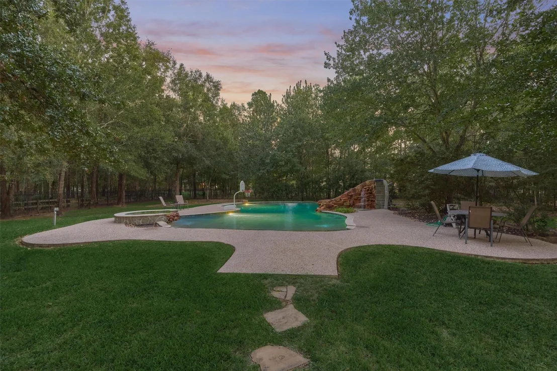 Photo of 3910 Waterbend Cove