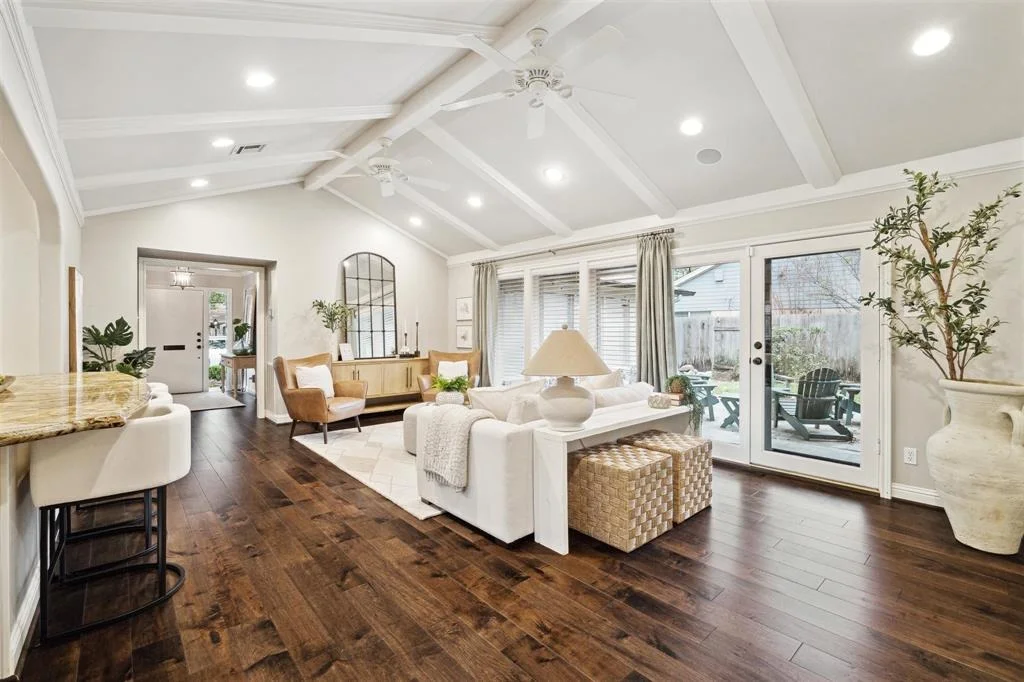 Photo of 10223 Pine Forest Road