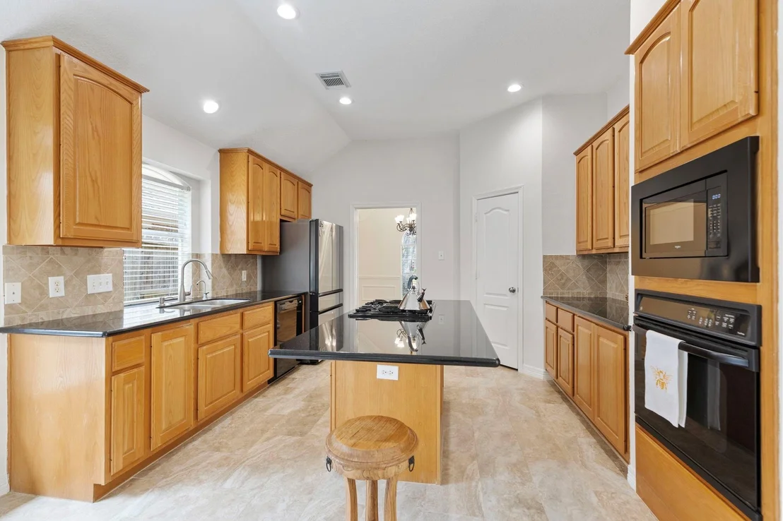 Photo of 18111 Brookes Bend