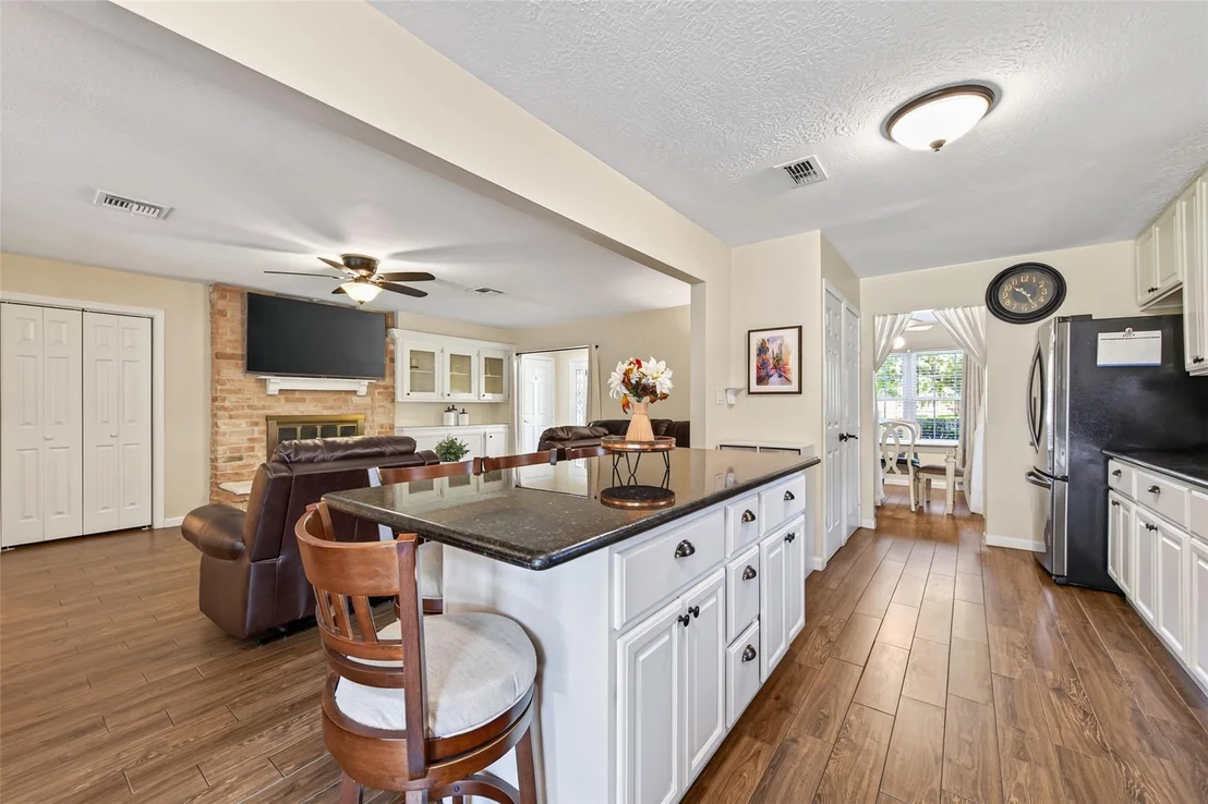 Photo of 5038 Pine Cliff Drive