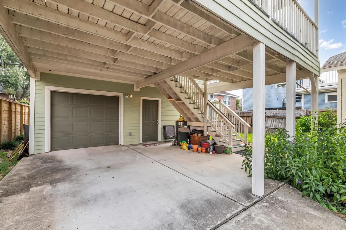 Photo of 2519 White Oak Drive