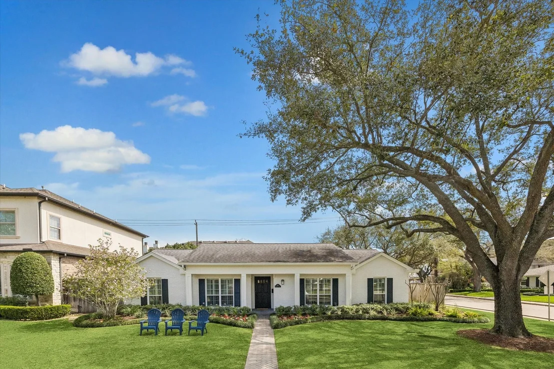 Photo of 2511 Briarmead Drive