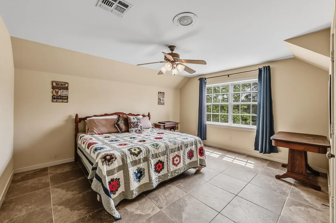 Photo of 1100 Broadmoor Drive