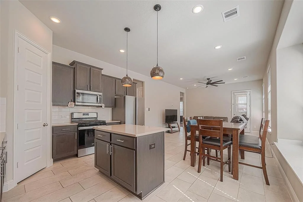 Photo of 17710 White Lightning Way