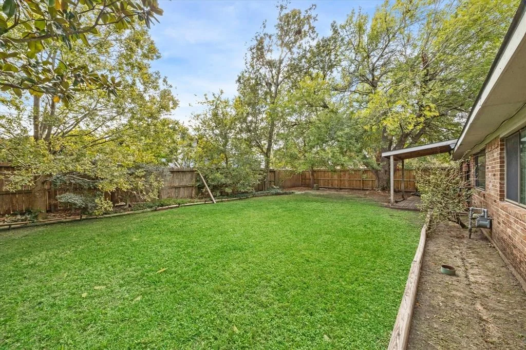 Photo of 834 Ramada Drive