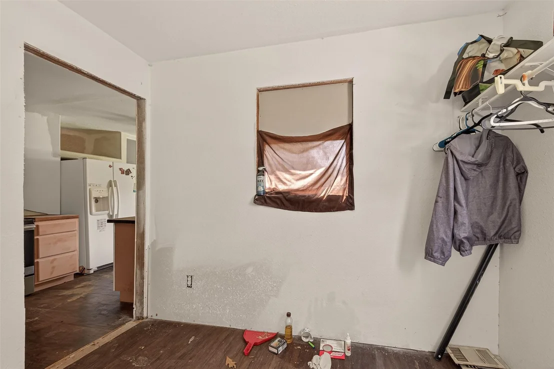 Photo of 25080 Lakeshore Drive