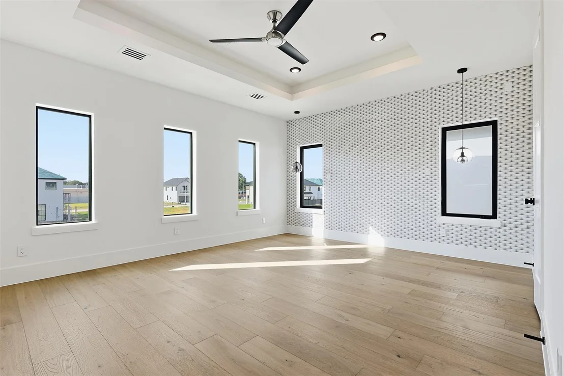 Photo of 635 Rolling Oaks