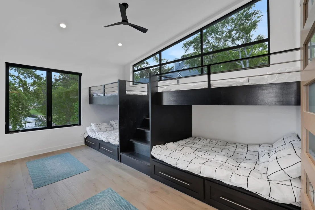 Photo of 110 Imperial Court
