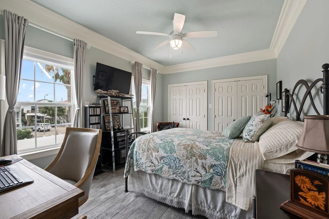 Photo of 12 Tiki Circle