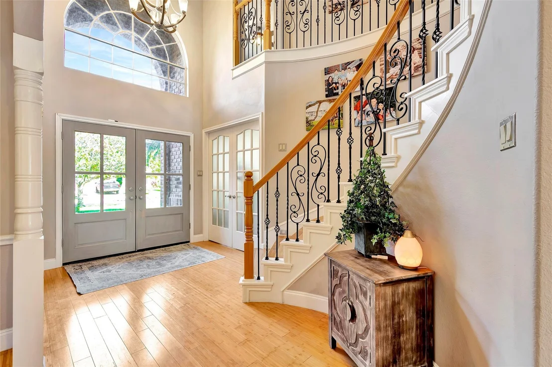 Photo of 2525 Breaux Trace
