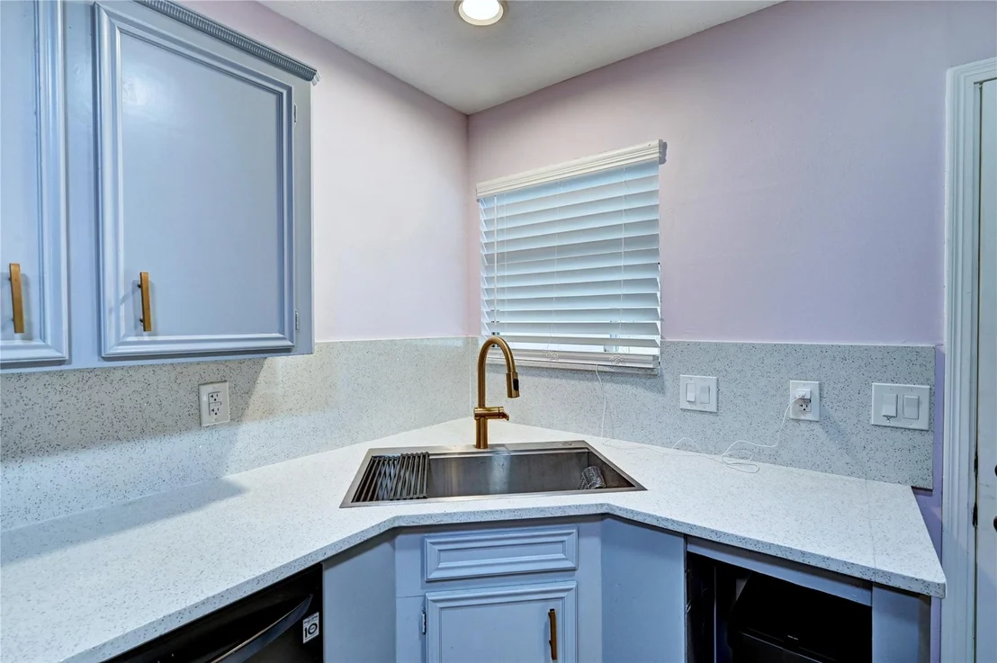 Photo of 6 Oak Hollow Circle