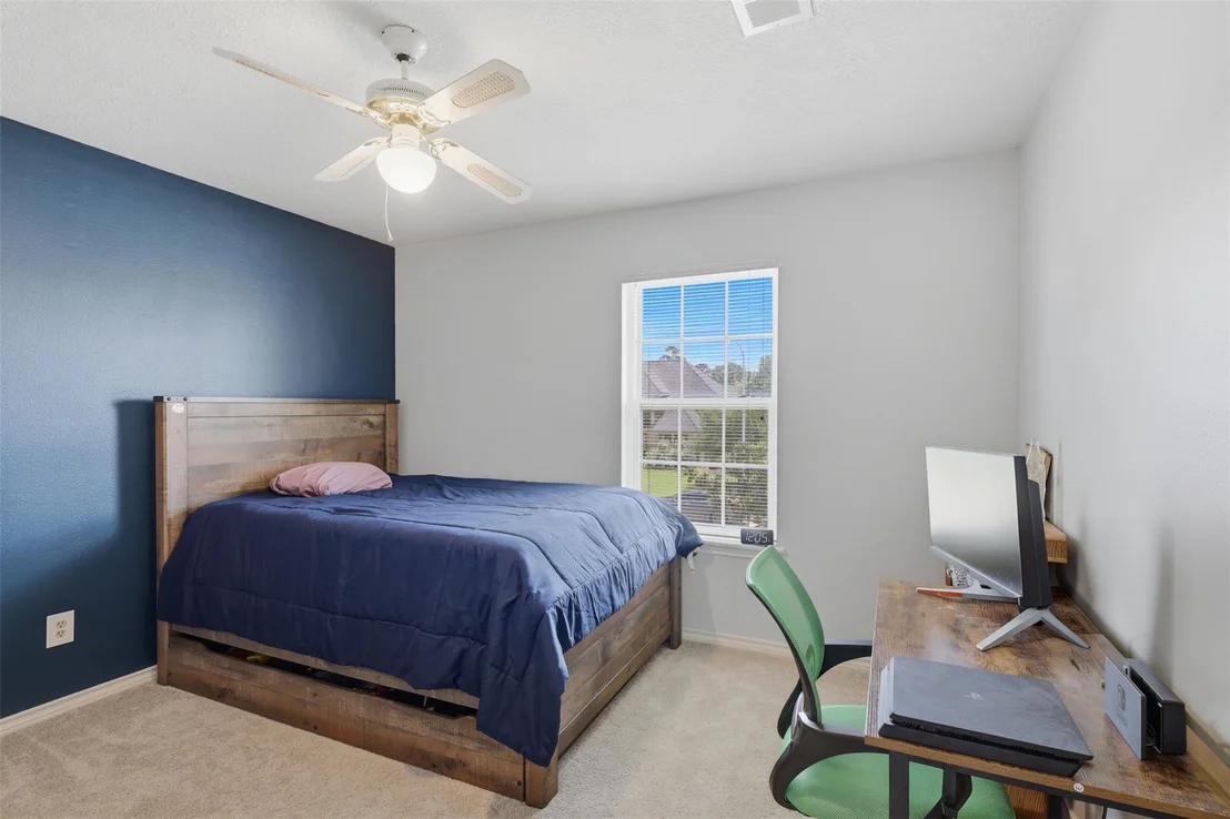 Photo of 19803 Oak Briar Drive