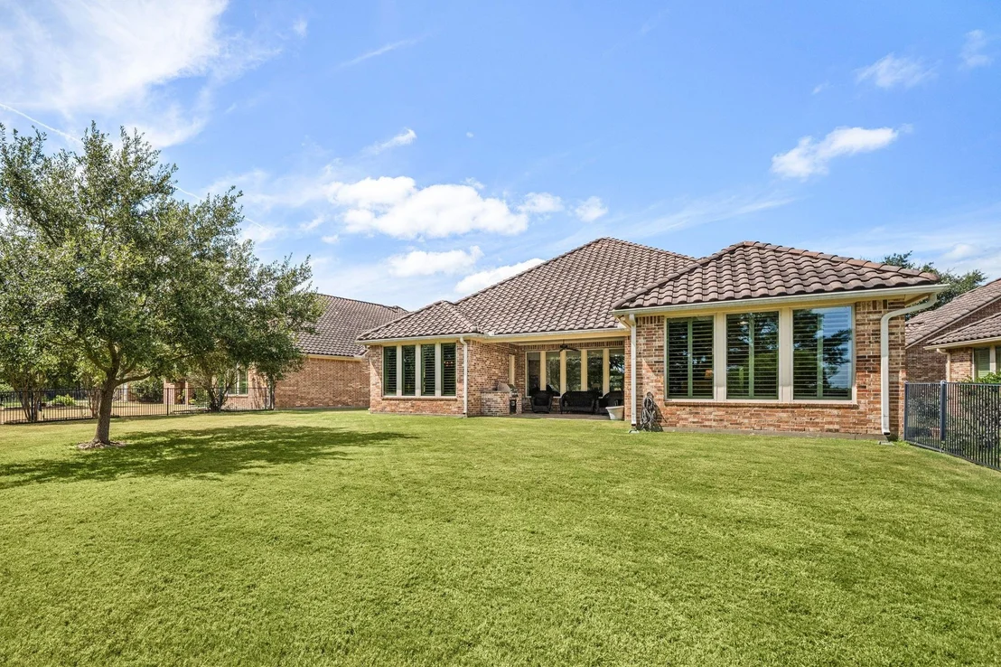 Photo of 34 Edgemont Court