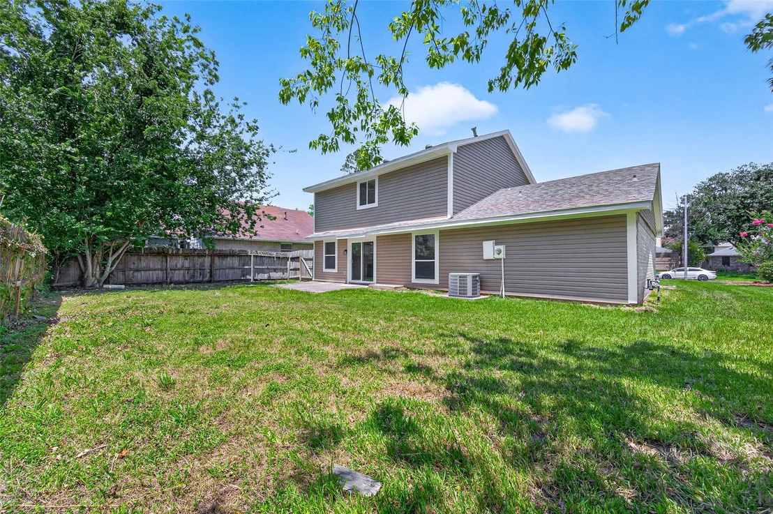 Photo of 6107 Fuller Street