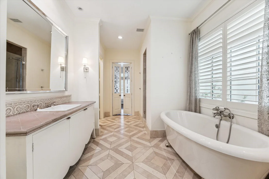 Photo of 1 Exbury Way