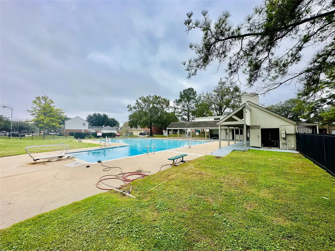 Photo of 4142 Surreydon Drive