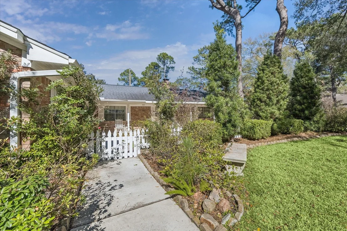 Photo of 10002 Cedar Creek Drive