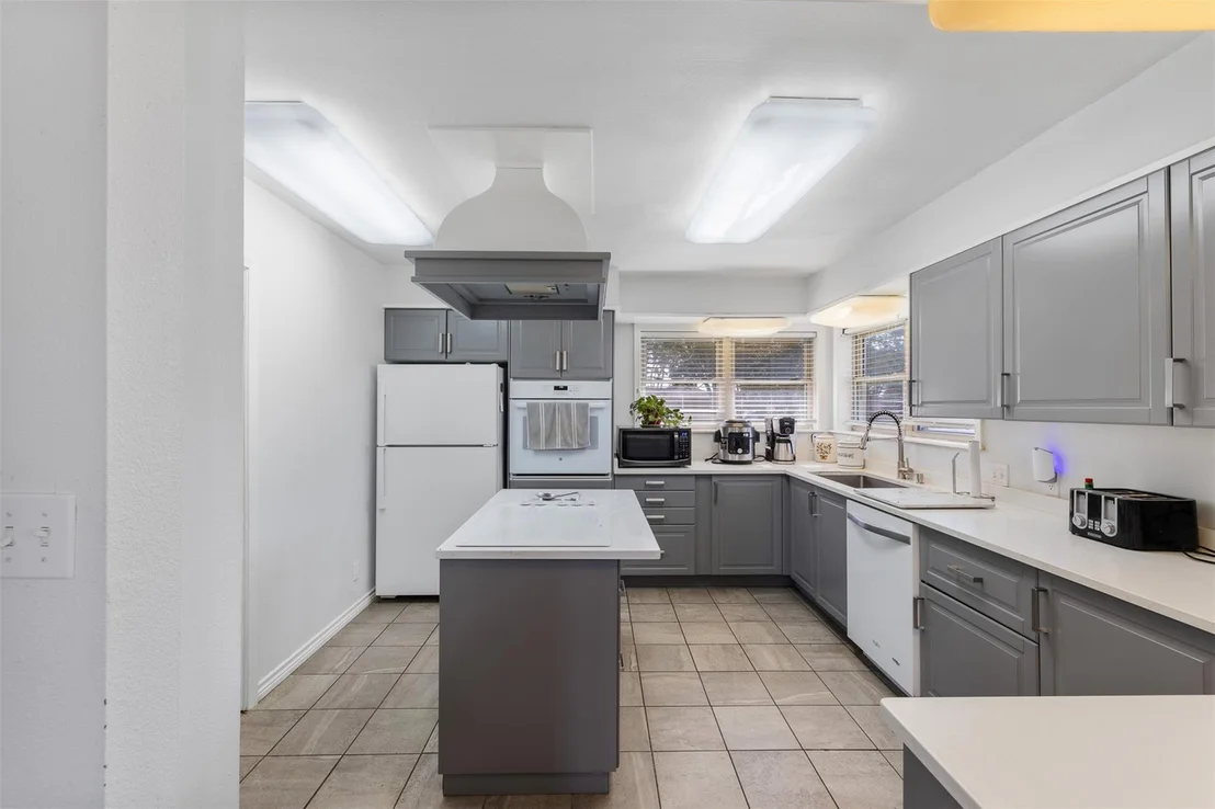Photo of 727 Partridge Lane