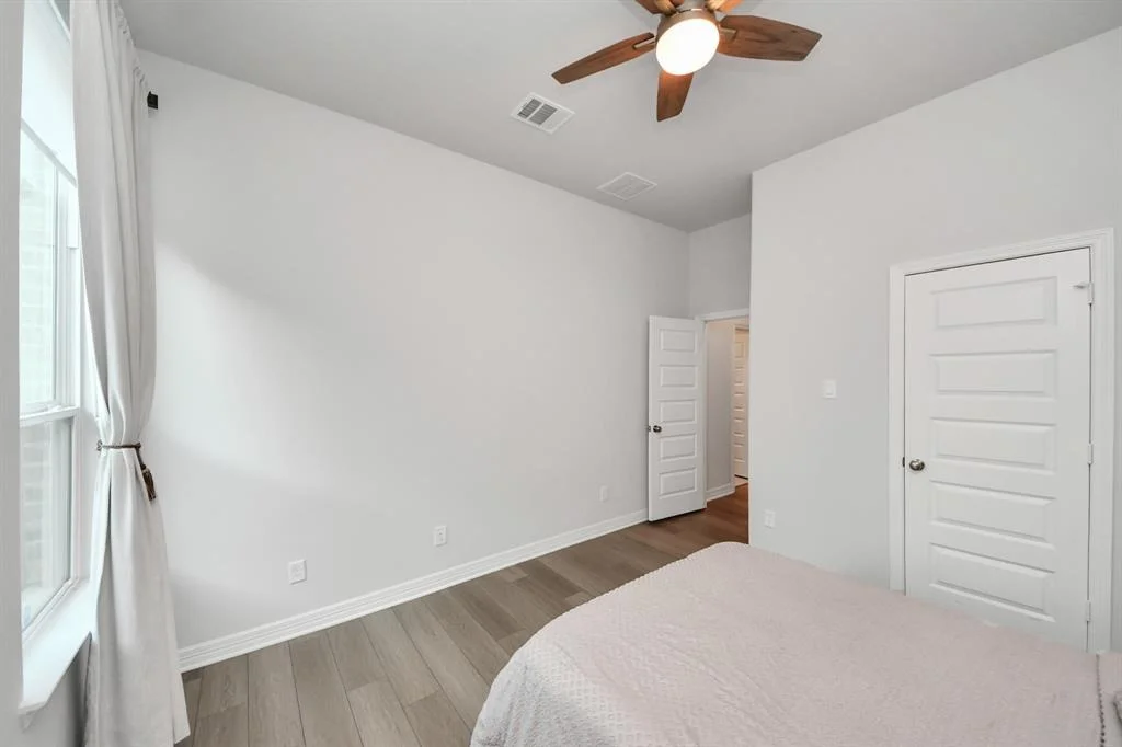 Photo of 9403 Cedros Valley Drive