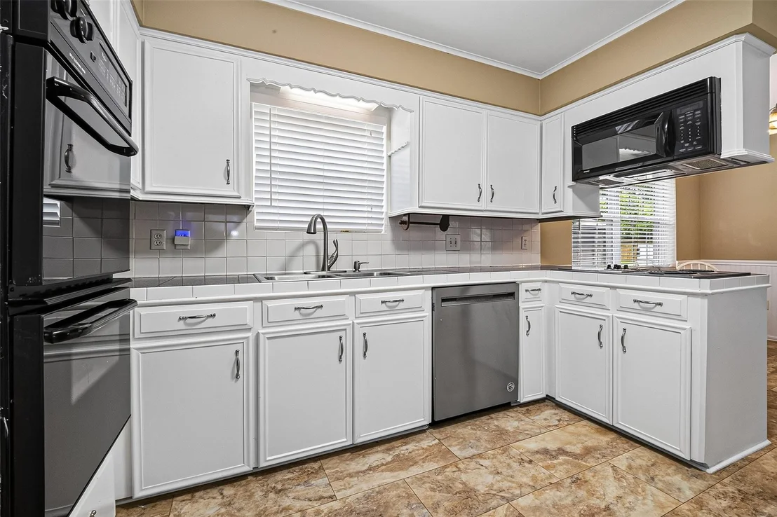 Photo of 560 Savannah Park