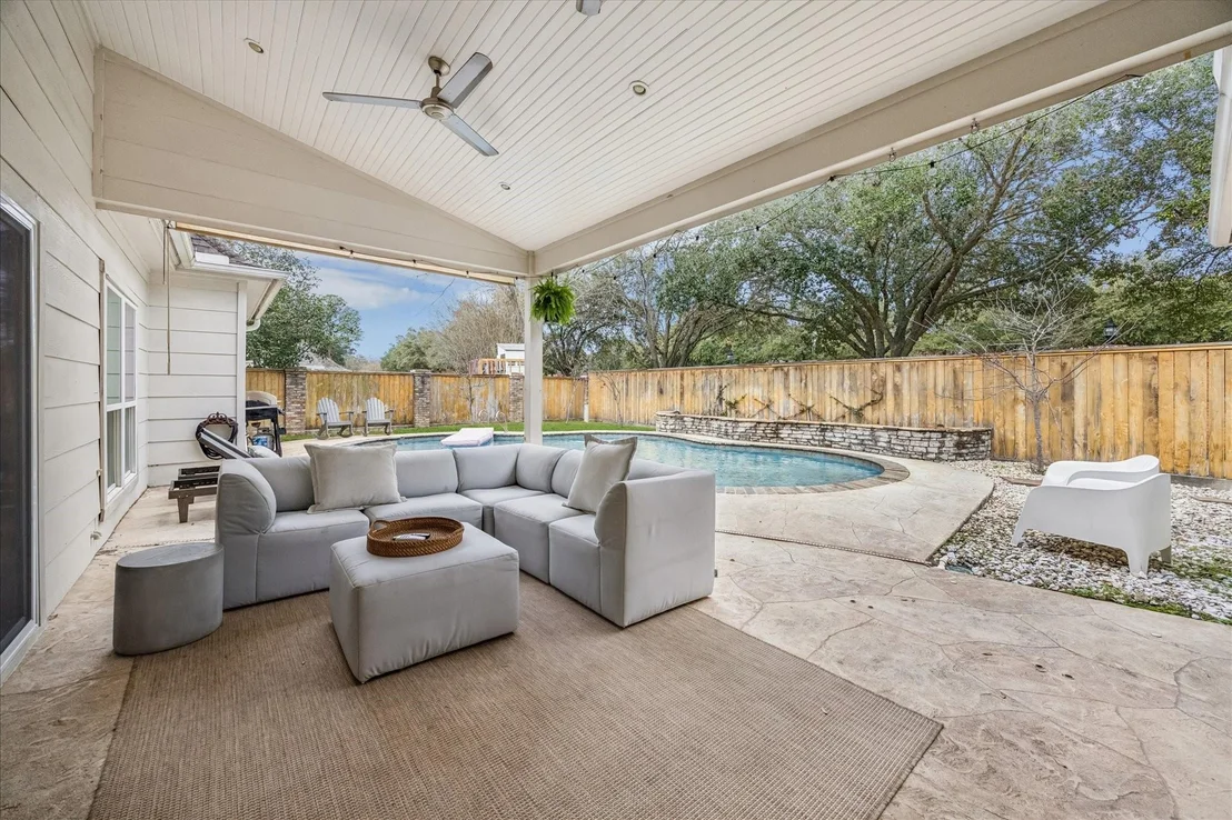 Photo of 810 Silvergate Drive