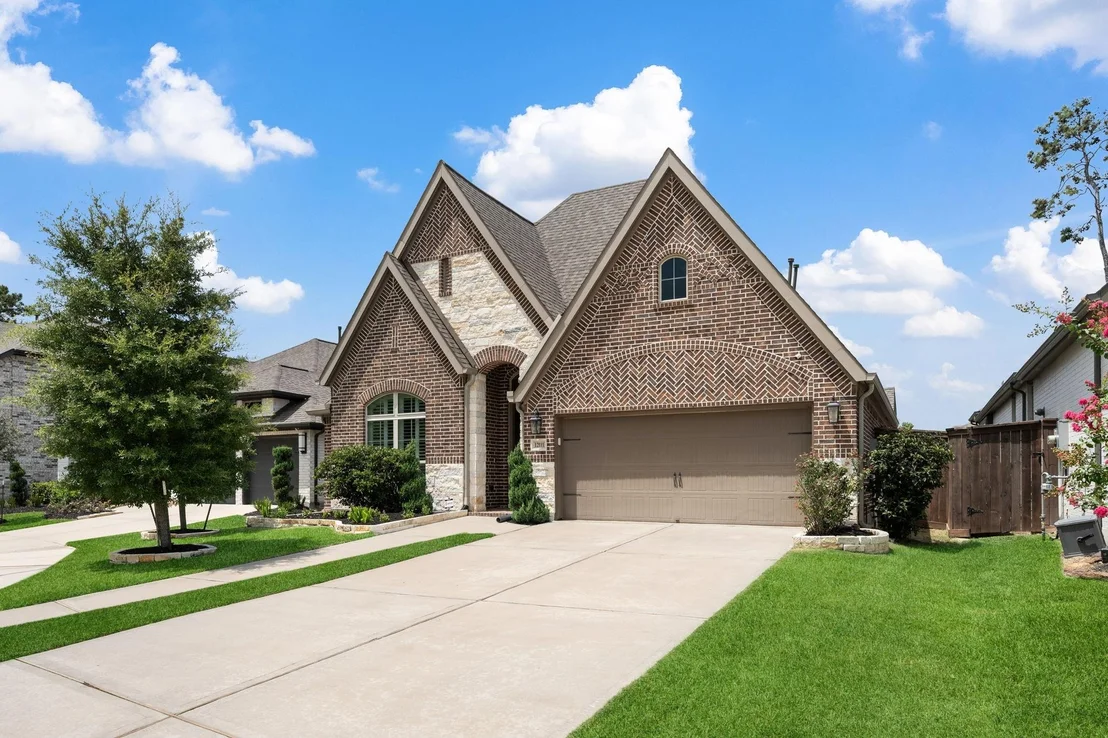 Photo of 12111 Woodnote Lane