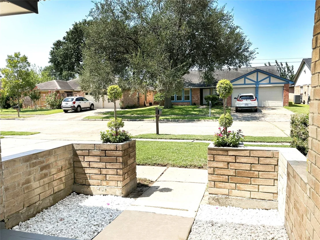 Photo of 9219 Benchley Drive