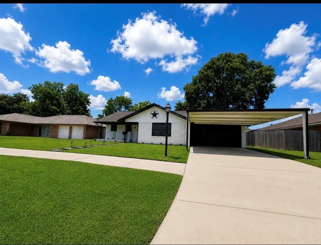 Photo of 1604 Leneva Lane