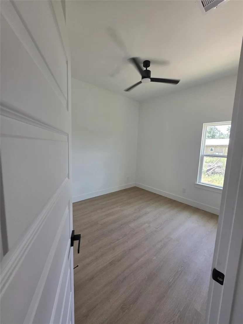 Photo of 135 Road 5203