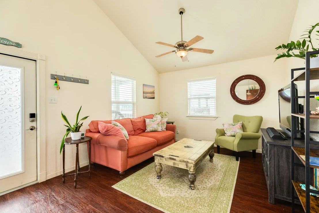 Photo of 433 Seabean Street