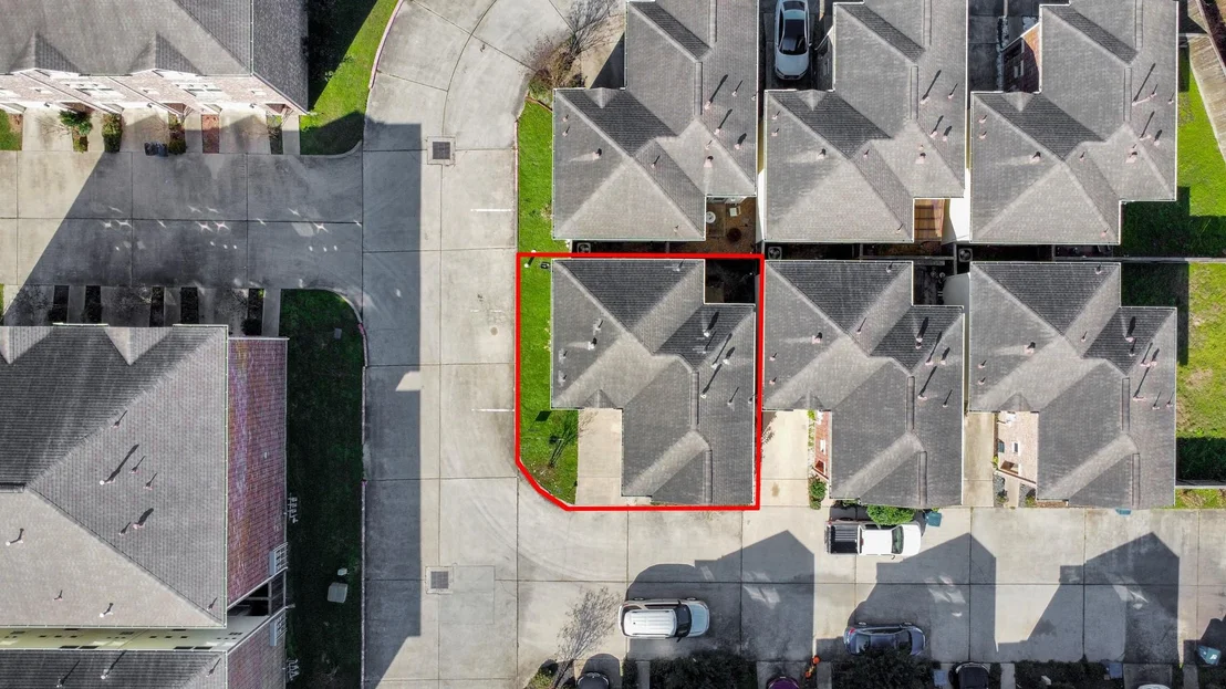 Photo of Unit 52 at 5951 South Loop E