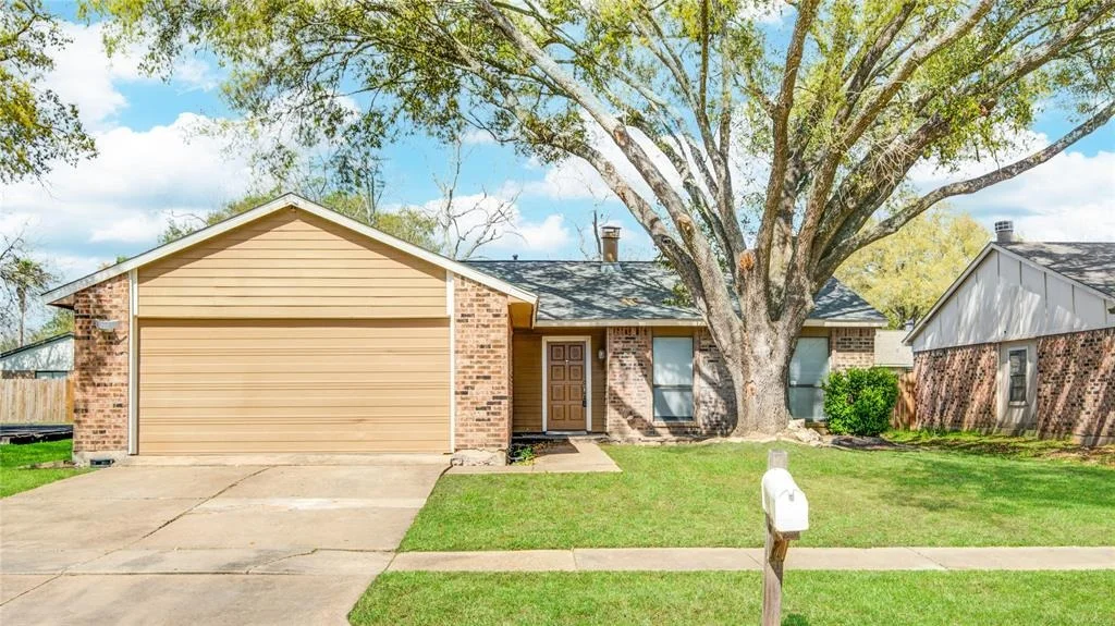 Photo of 6839 Tara Drive