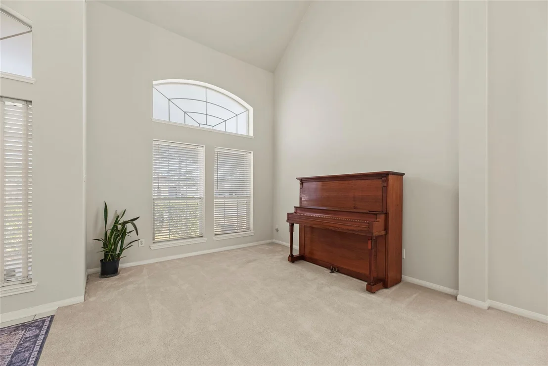Photo of 6511 Harcourt Bridge Drive