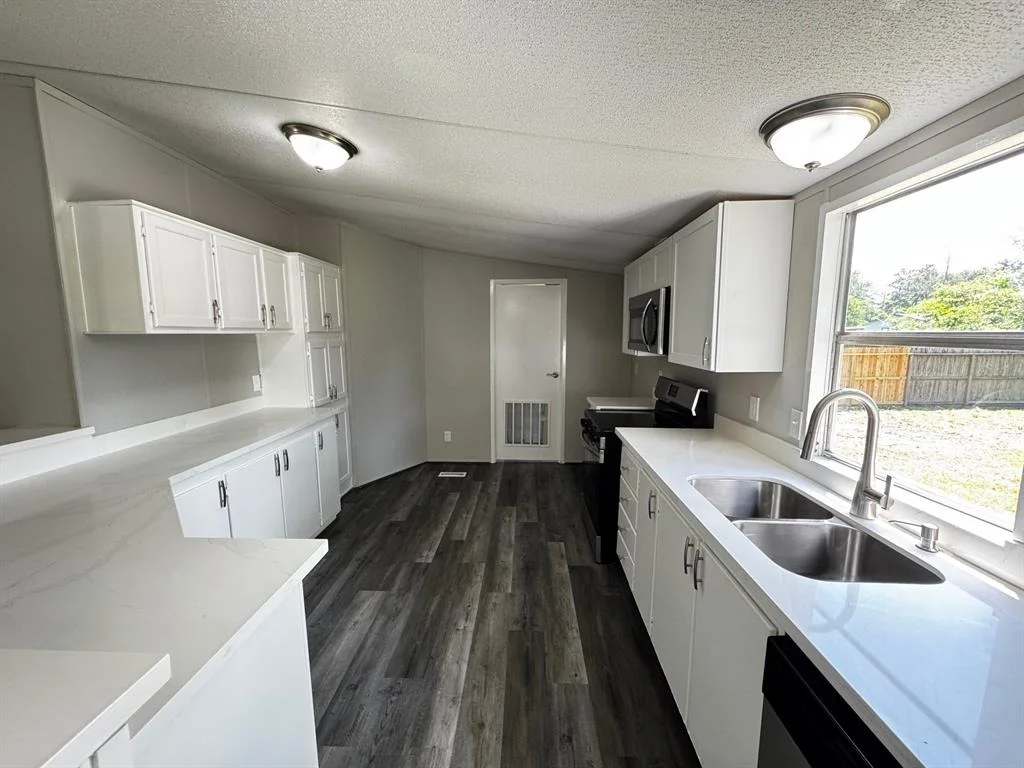 Photo of 18840 Azure Lane