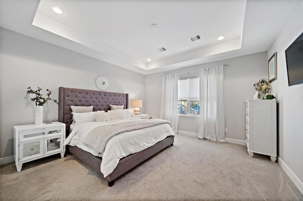 Photo of 2434 Cochran Street