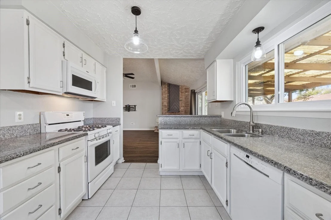 Photo of 439 Reseda Drive