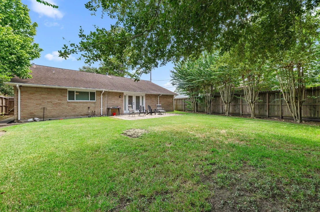 Photo of 11910 Mullins Drive