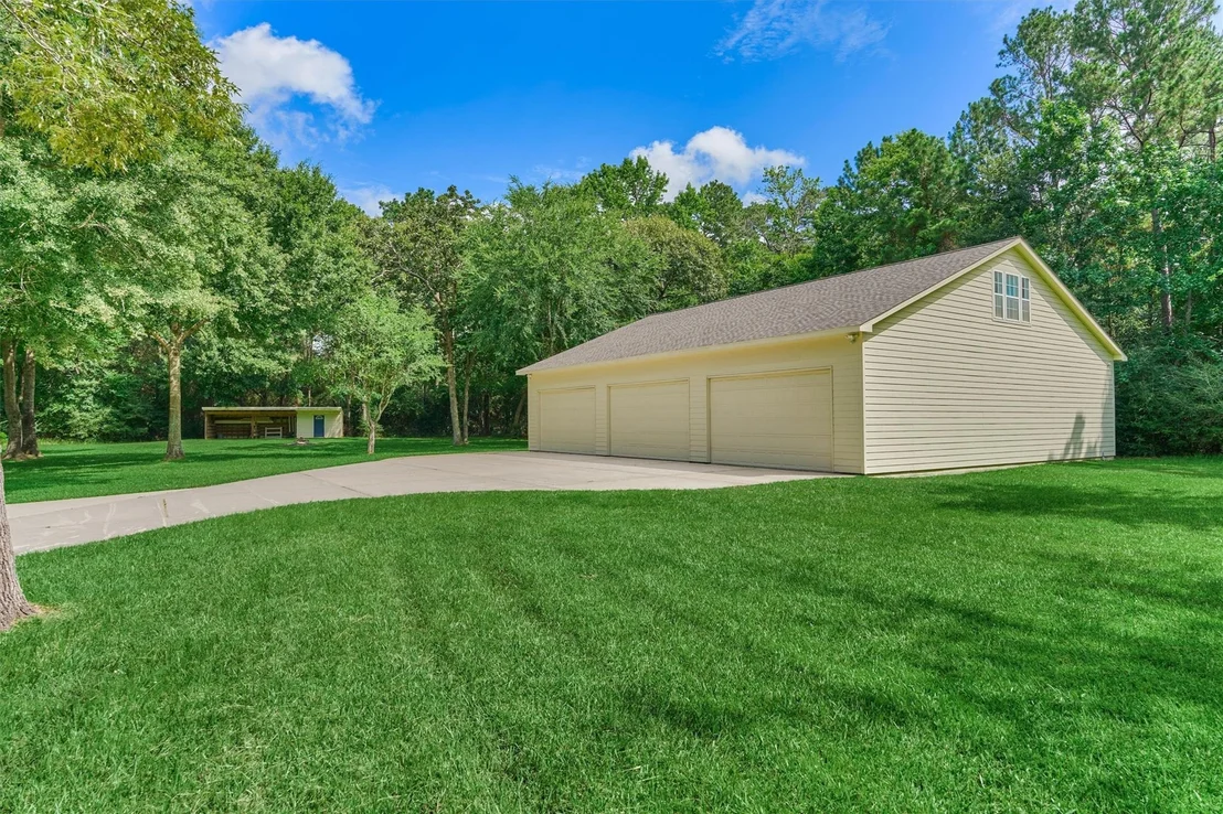 Photo of 11062 N Hidden Oaks
