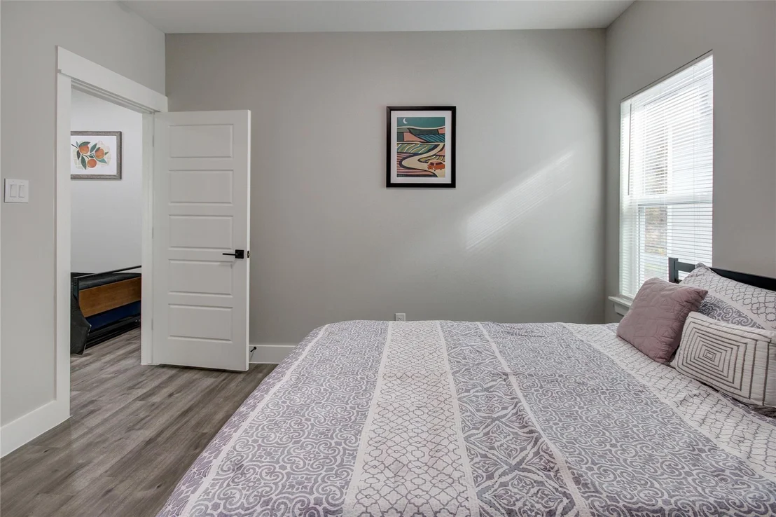 Photo of 9305 Tower Street