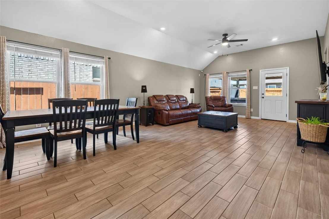 Photo of 25526 Rancho Espirito Lane