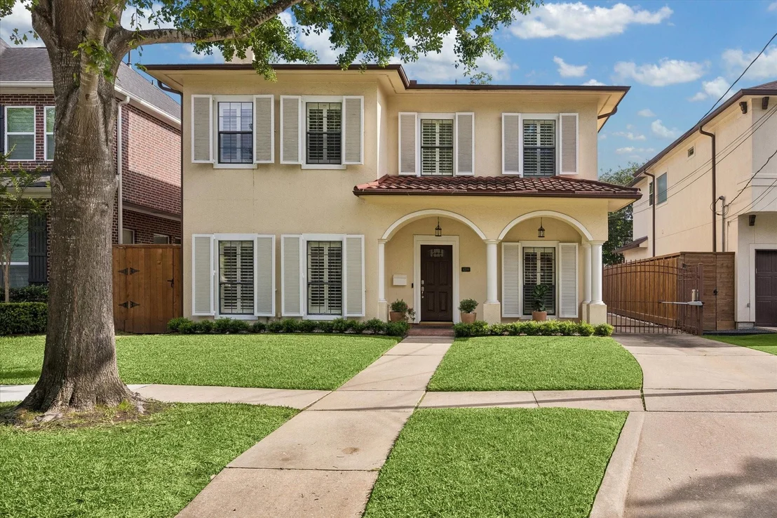 Photo of 4209 Sunset Boulevard