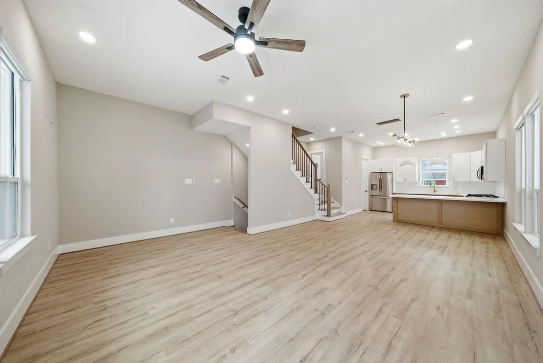 Photo of Unit E at 4013 Griggs Road